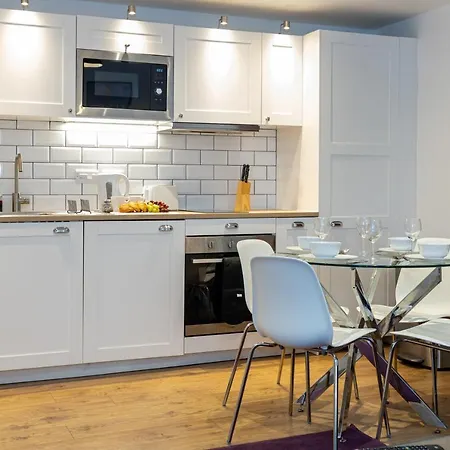 Apartment Pillo Serviced - Salford