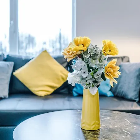 Weelky And Monthly Bookings At Cassia Unit - Telly Homes Ltd -brand New 1 Bedroom Salford, Манчестер