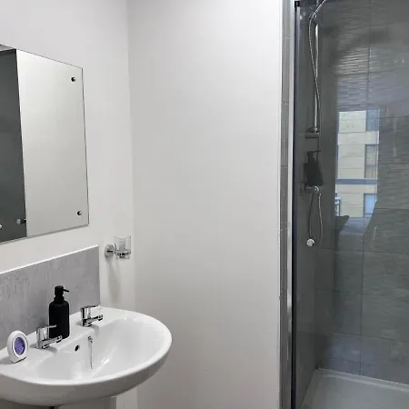 Luxury 2 Bed With Skyline Views. Lejlighed