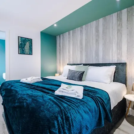 アパート The Ecclesian - Upscale Near Trafford Centre & Eccles Train Station *