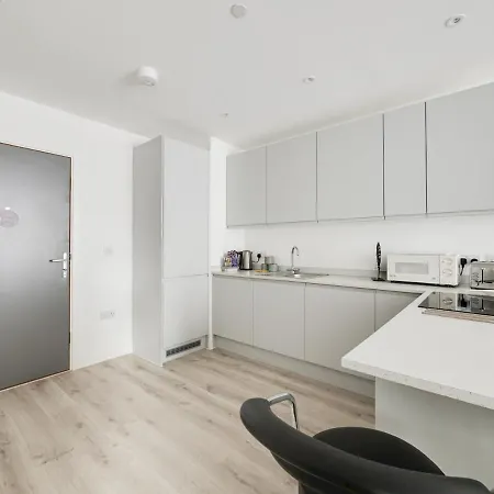 Pass The Keys Modern Central 1 Bed Apt Sleeps 4 Old Trafford