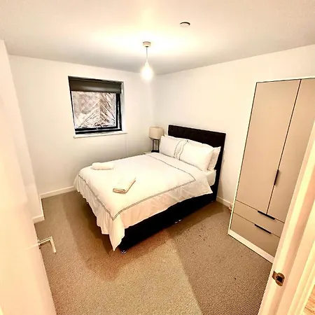 Flat 2 Bedroom In *