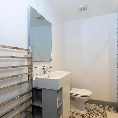 Apartment Pillo Serviced - Salford *