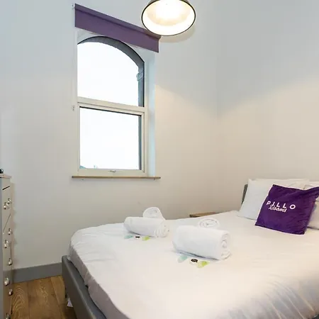 Apartment Pillo Serviced - Salford Manchester