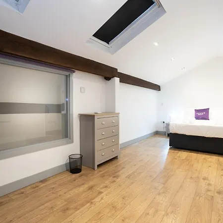 Apartment Pillo Serviced - Salford