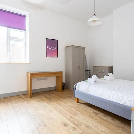 Apartment Pillo Serviced - Salford *