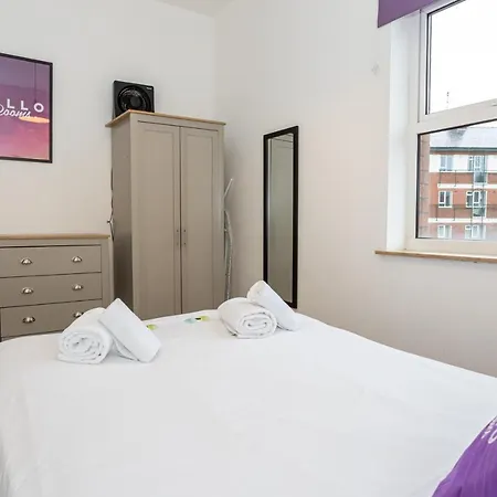 Pillo Serviced - Salford Apartment *