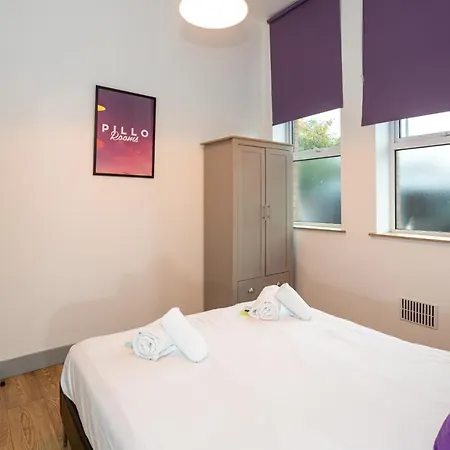 Pillo Serviced - Salford *