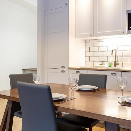 Pillo Serviced - Salford Apartment