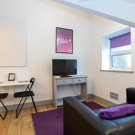 Pillo Serviced - Salford Mánchester