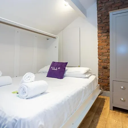 Pillo Serviced - Salford Apartment