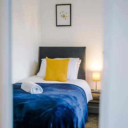 Half Mile To Etihad Stadium & Coop Arena, Free Parking, 6 Ppl *