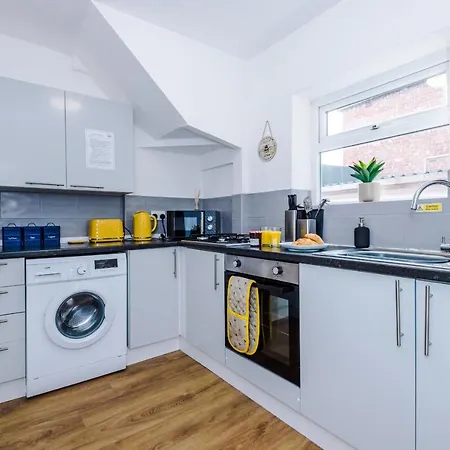 Half Mile To Etihad Stadium & Coop Arena, Free Parking, 6 Ppl Tatil Evi Manchester