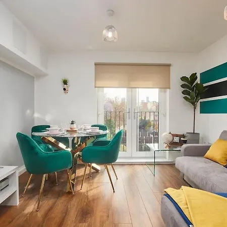 Stylish Central Apartment