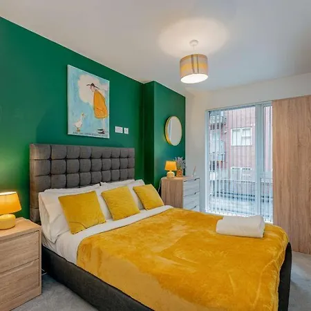 Stylish 2 Bed Apt In Centre アパート *