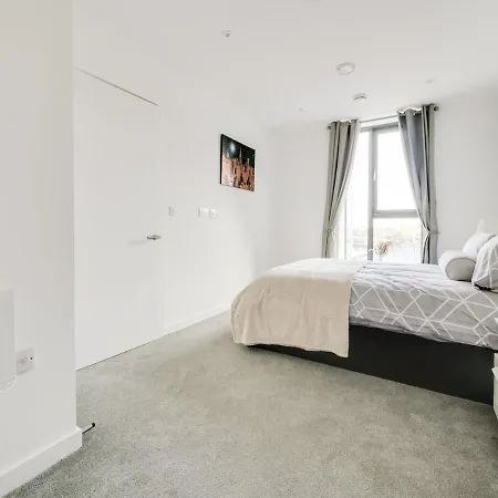 Pass The Keys Modern Central 1 Bed Apt Sleeps 4 Old Trafford *