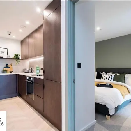 Apartment New Build Luxury Central For Contractors And Short Stays