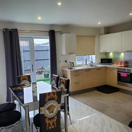 아파트 Beautiful & Elegant 2 Bed House 맨체스터