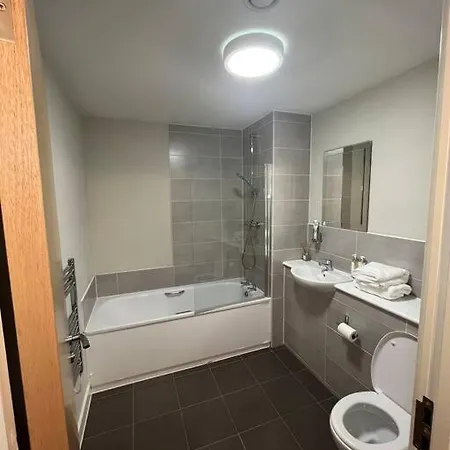 Modern 2 Bedroom Flat With Views * Μάντσεστερ