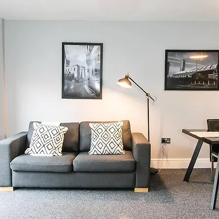 Super Spacious 2 Bed Manchester