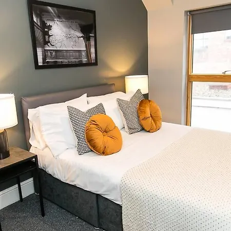 Apartment Super Spacious 2 Bed Manchester
