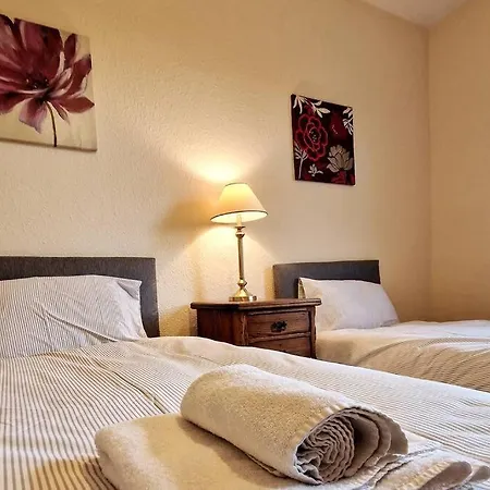 Tallis House, Sleeps 5, Near Centre, Free Parking, Long Or Short - By Nmb * Manchester