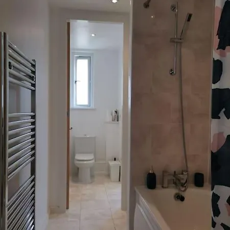 Dellehomes- Free Parking, Wfh, Family-friendly Apartment *