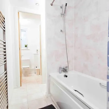 Dellehomes- Free Parking, Wfh, Family-friendly