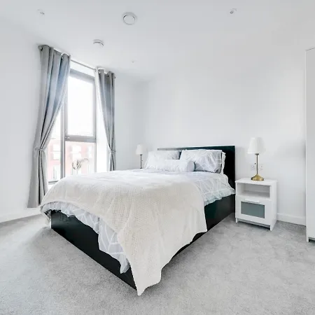 Apartment Pass The Keys Modern Central 1 Bed Apt Sleeps 4 Old Trafford