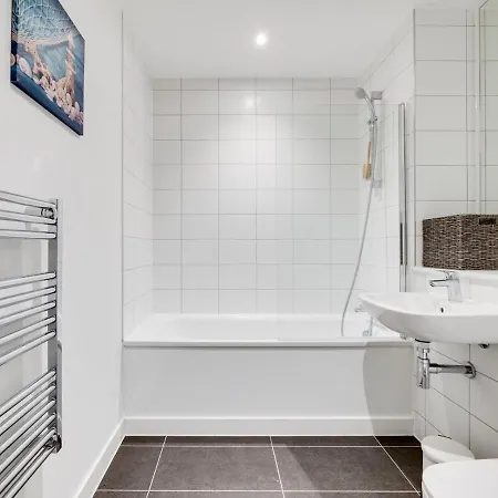 Pass The Keys Modern Central 1 Bed Apt Sleeps 4 Old Trafford Apartment *