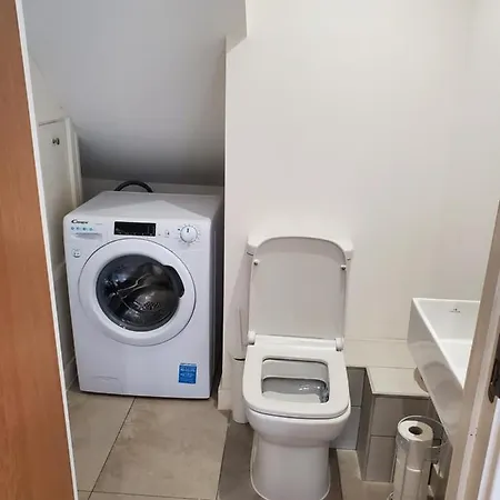Beautiful & Elegant 2 Bed House マンチェスター