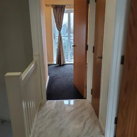Beautiful & Elegant 2 Bed House * 맨체스터