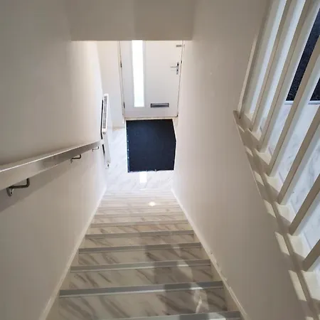 アパート Beautiful & Elegant 2 Bed House