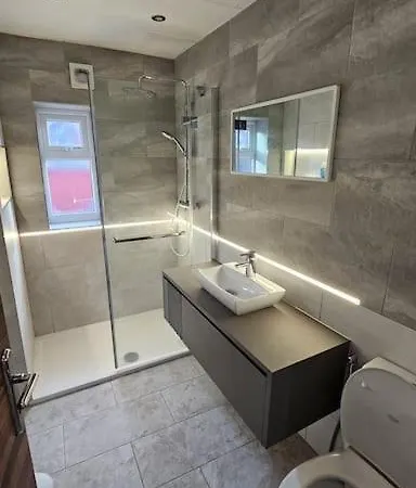 Semesterbostad Manchester, Rusholme, Uk With Free Parking