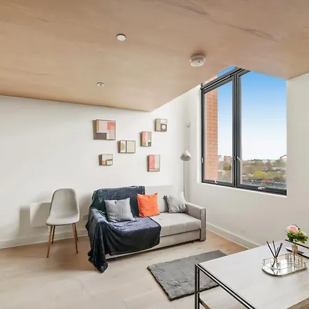 Skygardens-dazzling Boutique Apartment