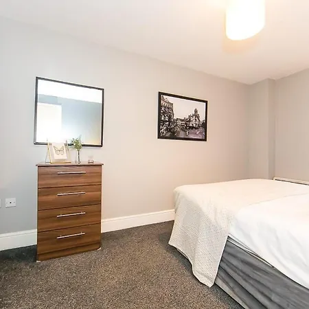 The Warehouse 2 Bedroom Apartment *