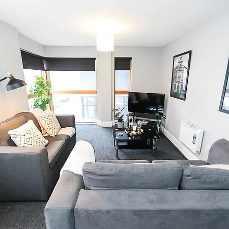 Centre Pad Sleeps 4 * Manchester