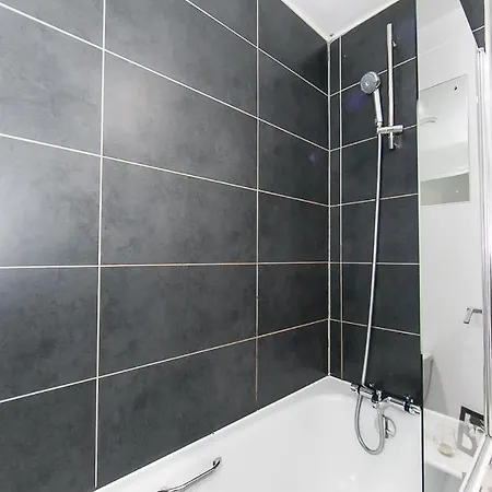 Spacious Modern 1 Bedroom Apartment Manchester