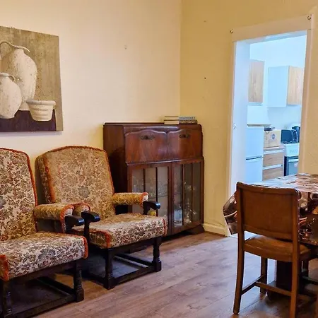 Tallis House, Sleeps 5, Near Centre, Free Parking, Long Or Short - By Nmb Manchester
