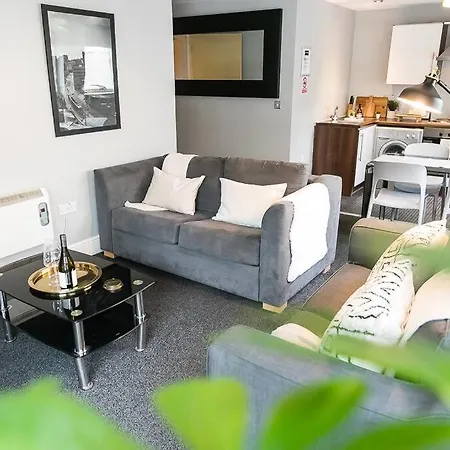 Brand New Listing 1 Bed Flat アパート