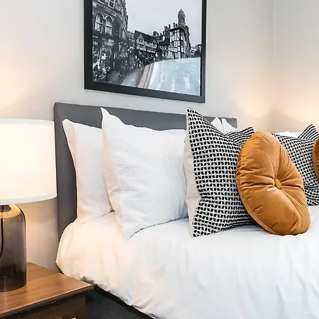 Splendid Spacious 1 Bed Flat