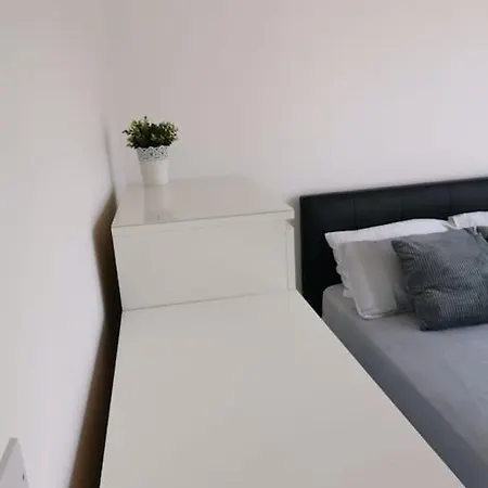 Dellehomes- Free Parking, Wfh, Family-friendly Apartment *