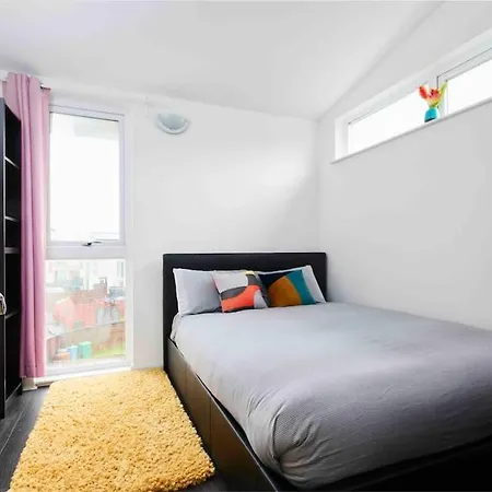 Dellehomes- Free Parking, Wfh, Family-friendly