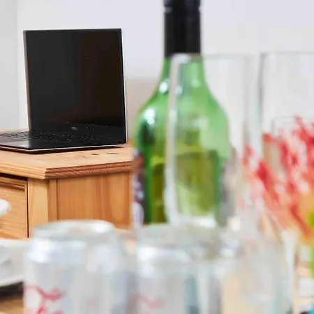 Dellehomes- Free Parking, Wfh, Family-friendly Apartment Manchester