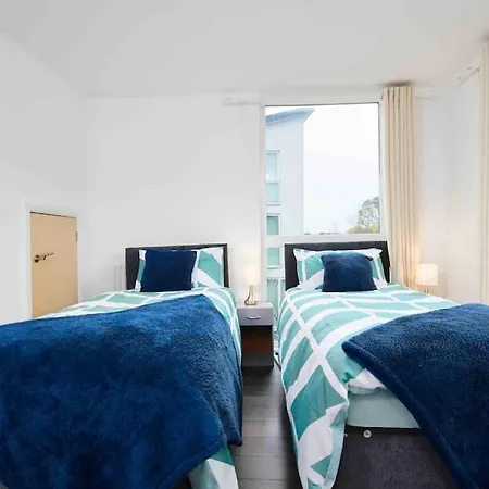 Dellehomes- Free Parking, Wfh, Family-friendly Apartment