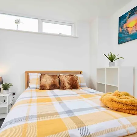 Dellehomes- Free Parking, Wfh, Family-friendly Apartment *
