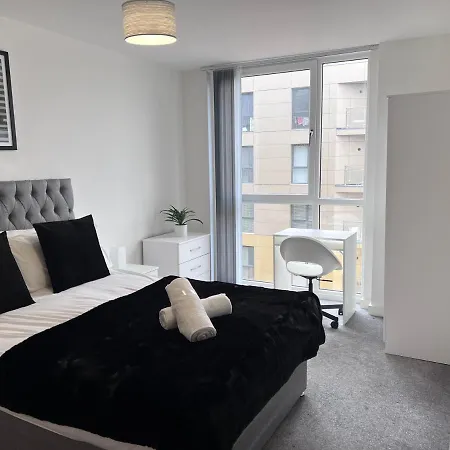 Luxury 2 Bed With Skyline Views. Апартаменты Манчестер