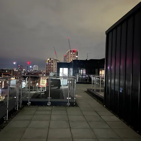 Lejlighed Luxury 2 Bed With Skyline Views. *