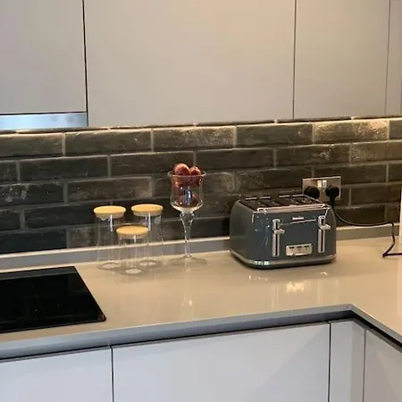 Luxury 2 Bedroom Apartment. * Manchester