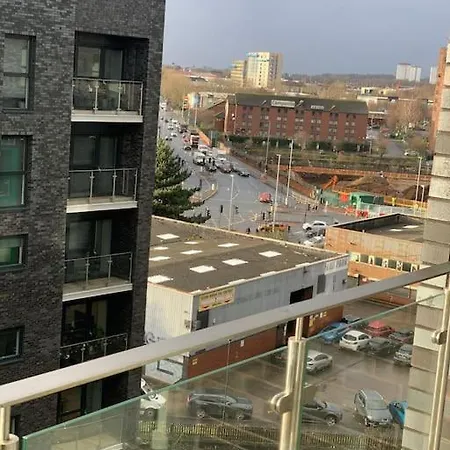 Luxury 2 Bedroom Apartment. Apartment